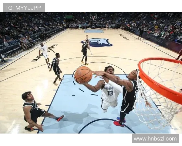 篮网与灰熊激战百事体育场球迷热情高涨期待精彩对决 篮网与灰熊激战百事体育场球迷热情高涨期待精彩对决